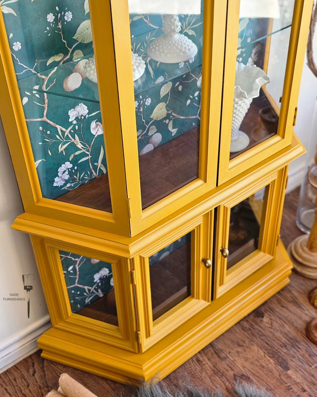 Curio Cabinet in "Fresh Mustard"