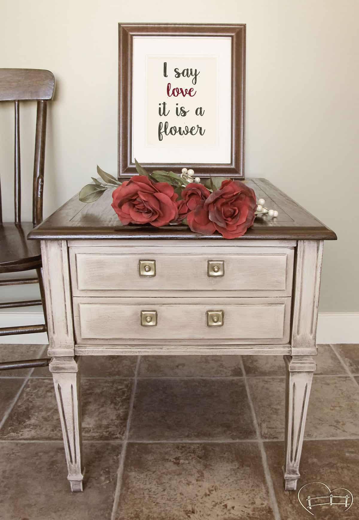 My "Oh for Goodness Sake” End Table #DIY #furniturepaint #paintedfurniture #homedecor #antique #chalkpaint #sidetable #endtable #wax #offwhite #countrychicpaint - blog.countrychicpaint.com