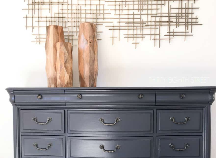 Rocky Mountain Dresser Makeover #DIY #furniturepaint #paintedfurniture #homedecor #countrychicpaint #dresser #bedroom #gray #charcoal - blog.countrychicpaint.com